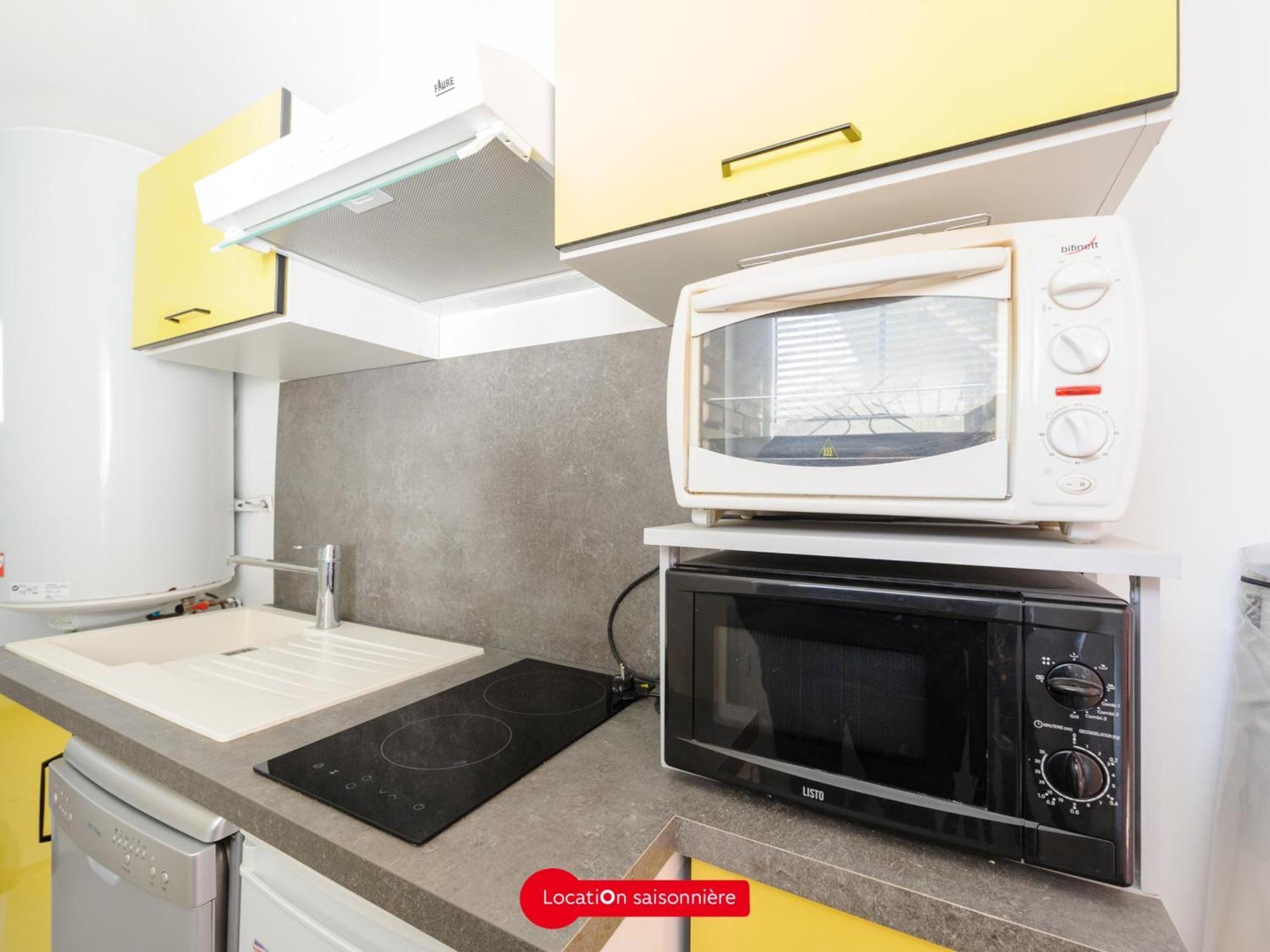 Apartment T2 A 50m De La Avec Cour, Wifi Et Equipements Bebe - 4 Pers, - Fr-1-535-17 Chatelaillon-Plage